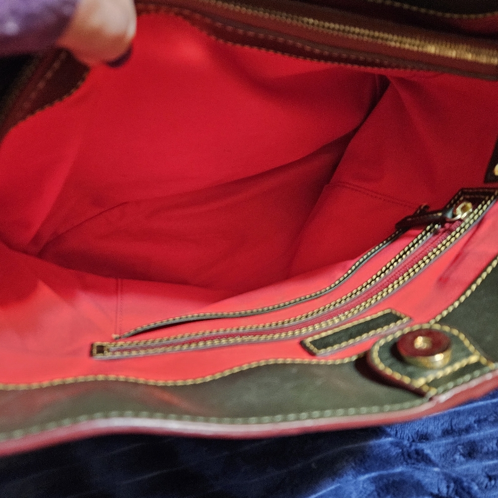 Dooney & Bourke Chelsea Shopper - Picture 4 of 13